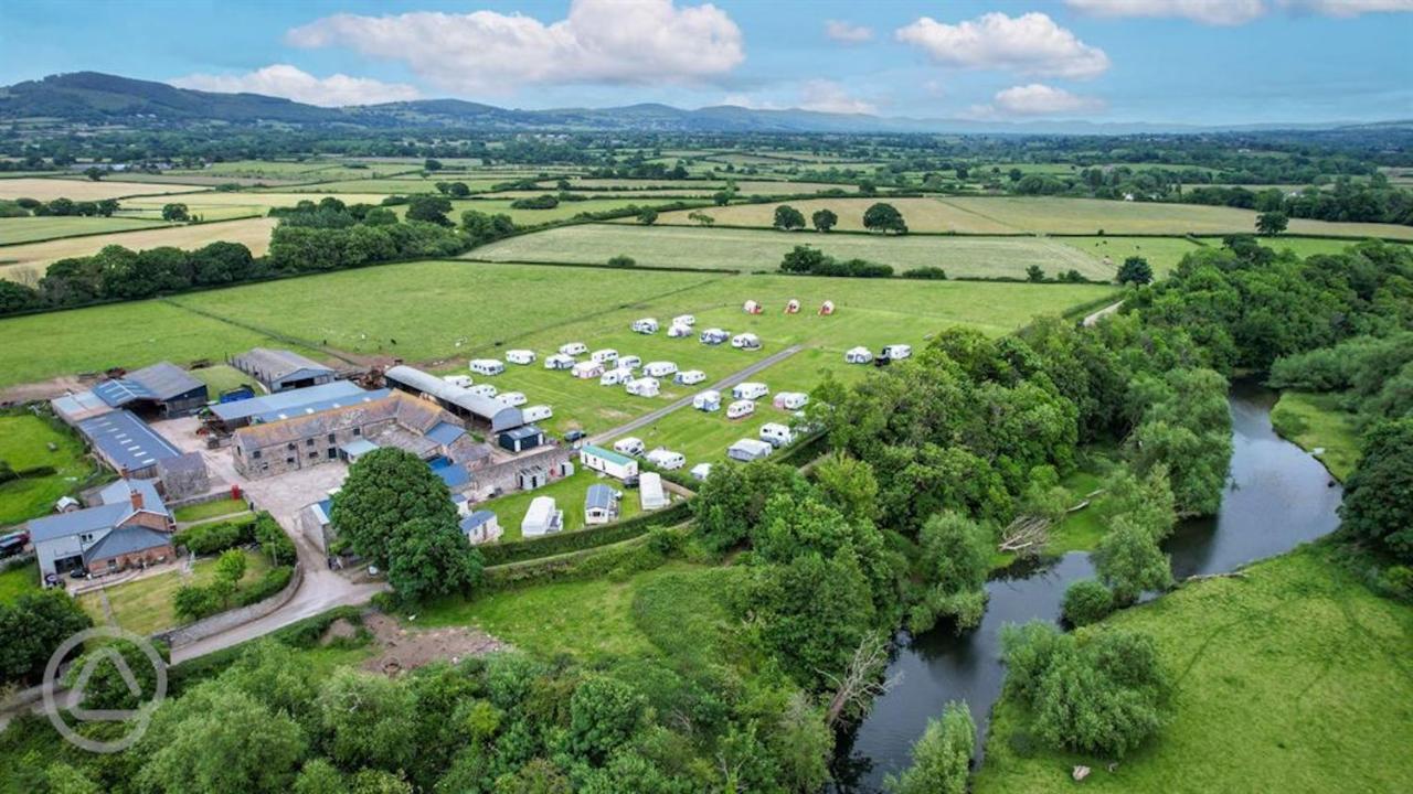 Rhuddlan Abbey Farm Luxury Glamping酒店 外观 照片
