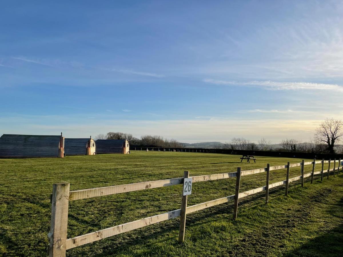 Rhuddlan Abbey Farm Luxury Glamping酒店 外观 照片