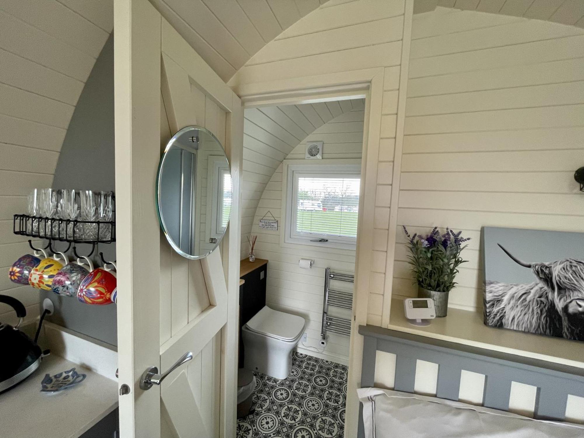Rhuddlan Abbey Farm Luxury Glamping酒店 外观 照片