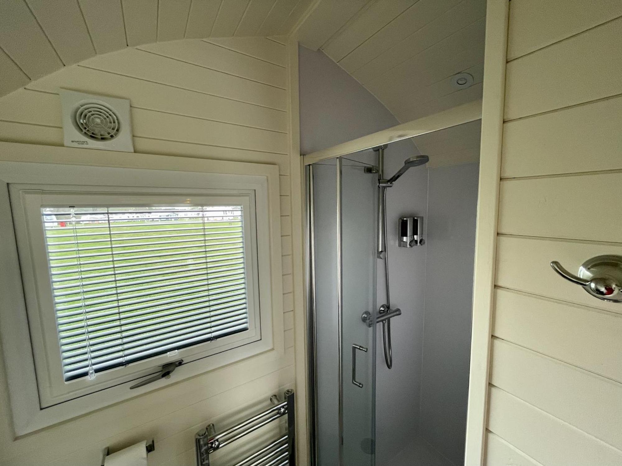 Rhuddlan Abbey Farm Luxury Glamping酒店 外观 照片