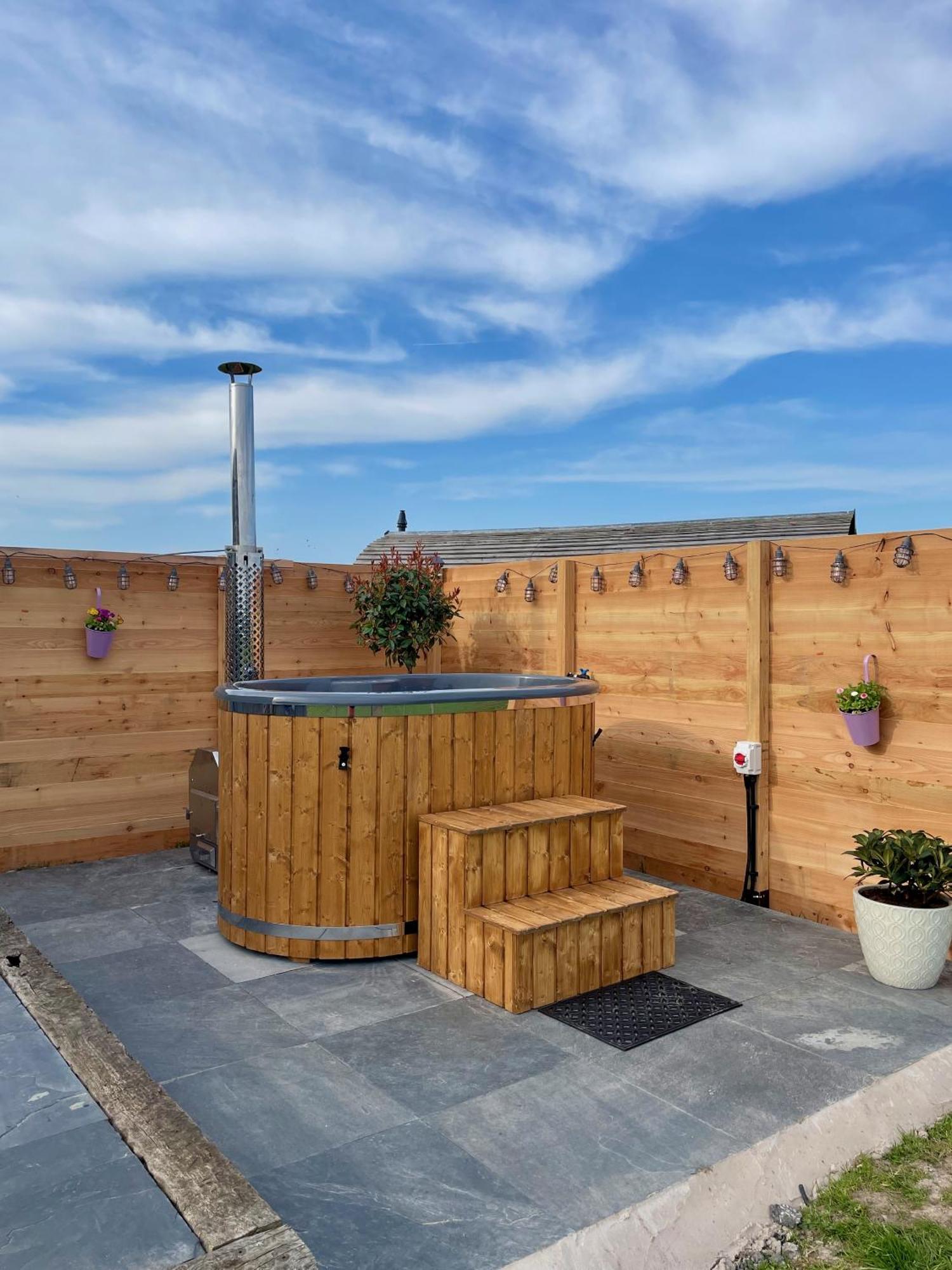 Rhuddlan Abbey Farm Luxury Glamping酒店 外观 照片