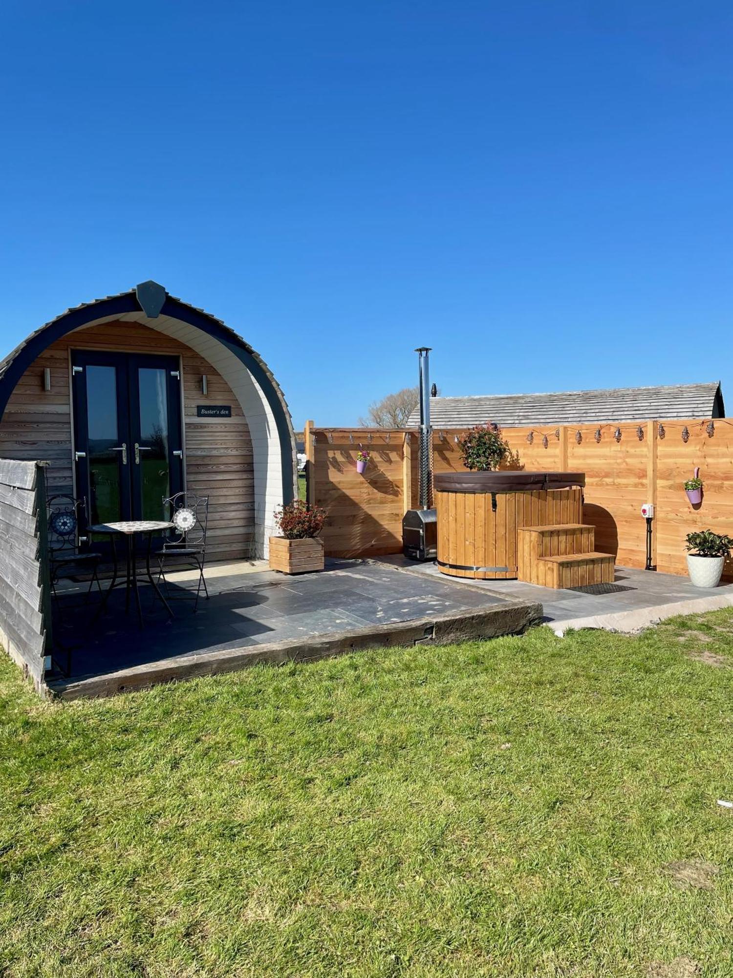 Rhuddlan Abbey Farm Luxury Glamping酒店 外观 照片